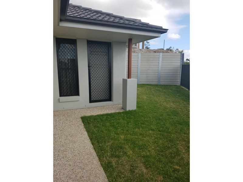 2 Sapphire Street, Brassall QLD 4305