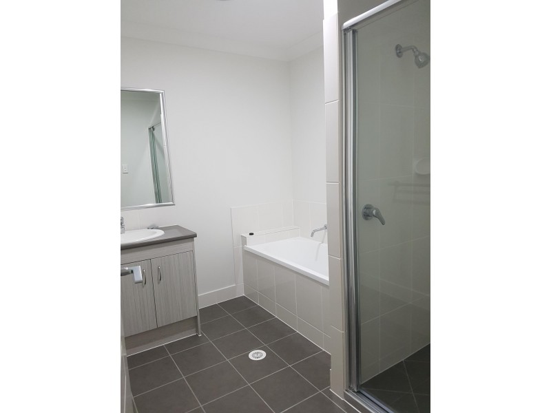 2 Sapphire Street, Brassall QLD 4305