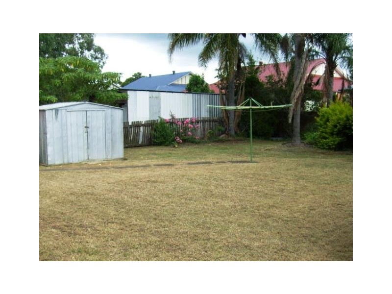 17 Wellington Street, Brassall QLD 4305