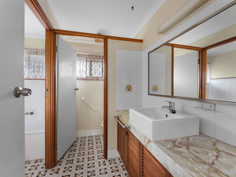 15 Kerria Street, Bellbowrie QLD 4070