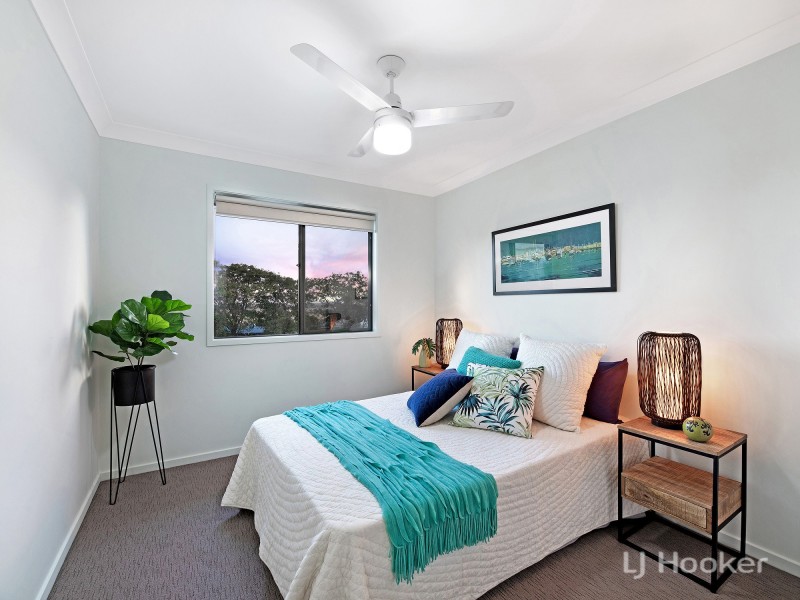 12 Vista Crescent, Rosewood QLD 4340