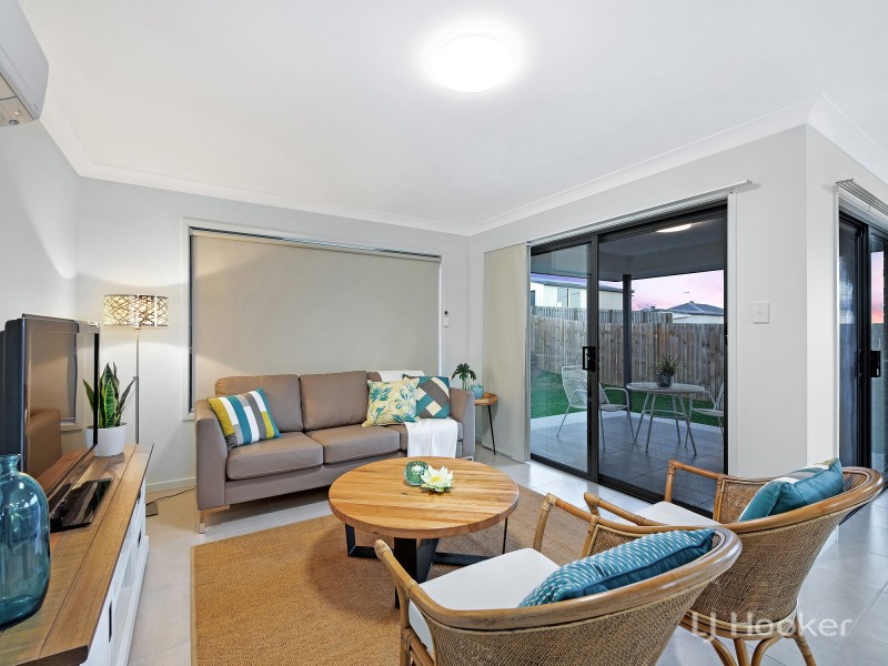 12 Vista Crescent, Rosewood QLD 4340