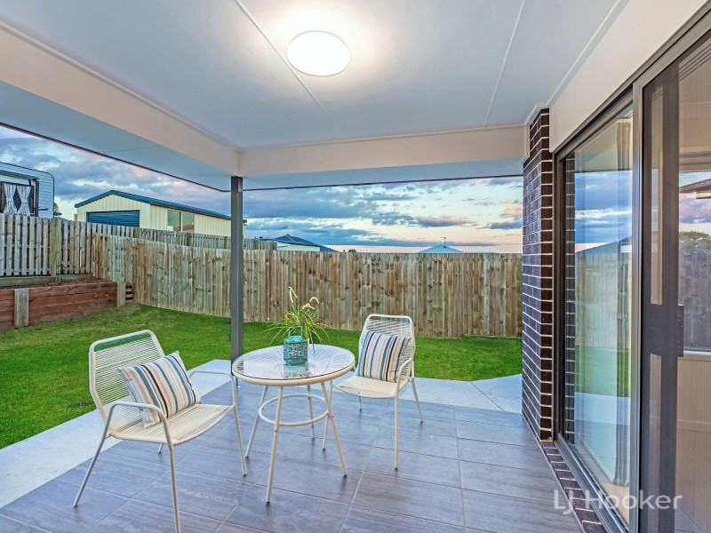 12 Vista Crescent, Rosewood QLD 4340