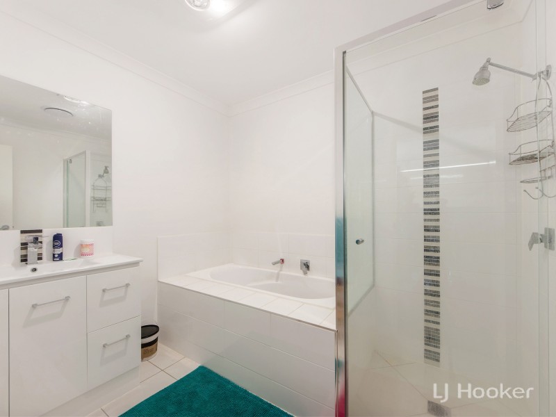 91 Napier Circuit, Silkstone QLD 4304