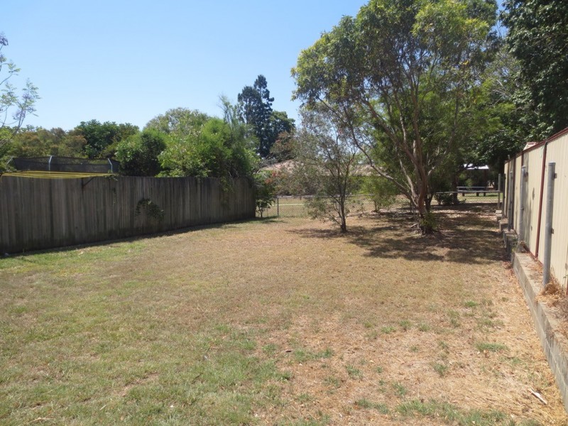 2/4 Pitcairn Street, Raceview QLD 4305