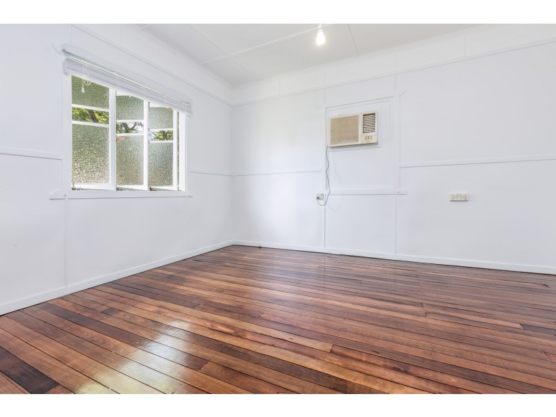 3 Vineyard Street, One Mile QLD 4305