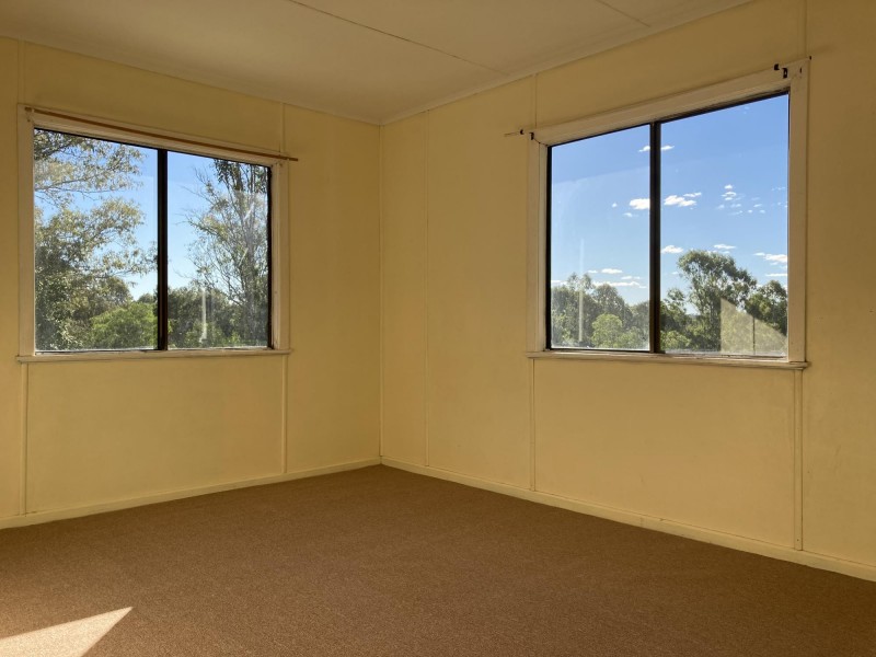 9 Hayne Street, Woodend QLD 4305