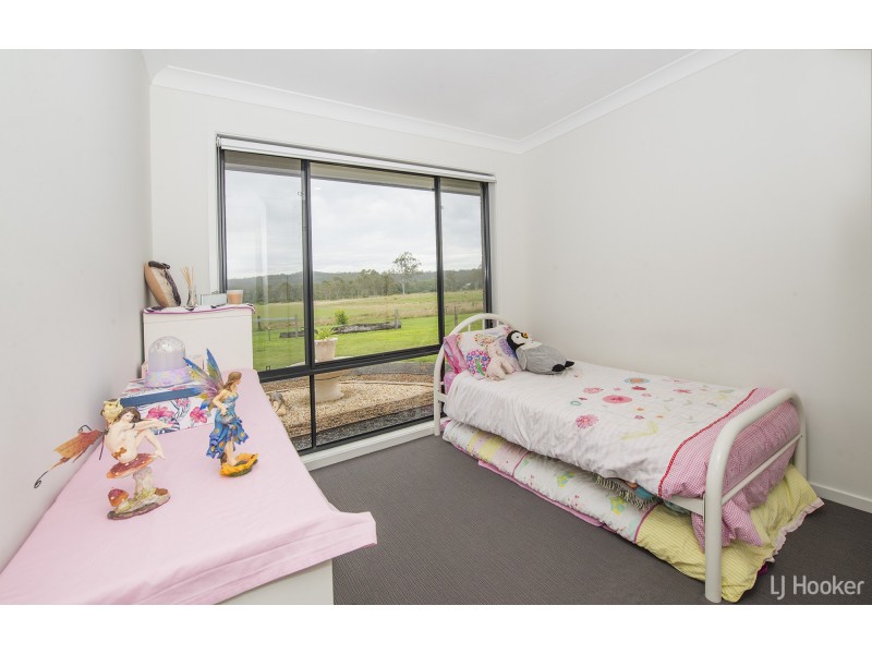 99 School Road, Grandchester QLD 4340