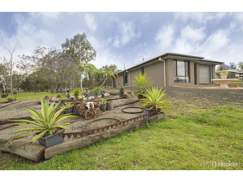 99 School Road, Grandchester QLD 4340