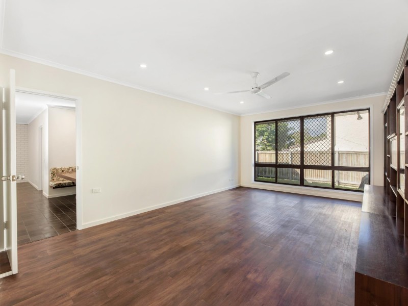 9 Bushlark Court, Bellbowrie QLD 4070