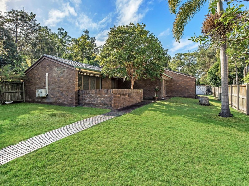 9 Bushlark Court, Bellbowrie QLD 4070