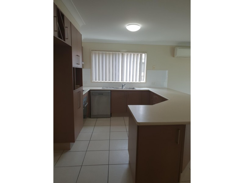 9 Brittany Cres, Raceview QLD 4305