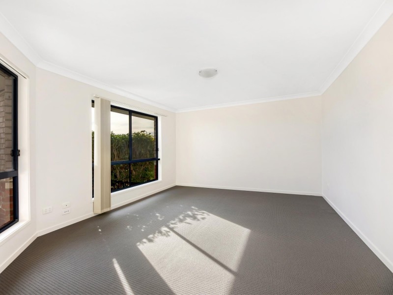 22 Anna Drive, Raceview QLD 4305