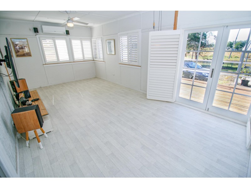 14 Stocks Lane, Walloon QLD 4306