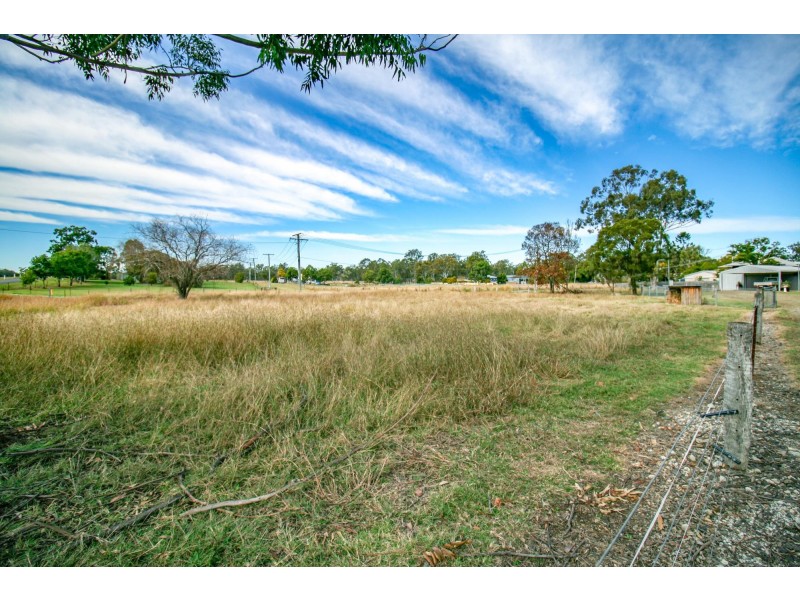 14 Stocks Lane, Walloon QLD 4306