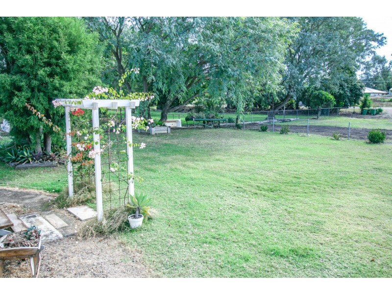 14 Stocks Lane, Walloon QLD 4306