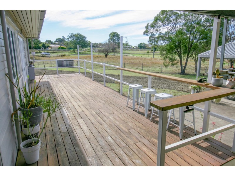 14 Stocks Lane, Walloon QLD 4306