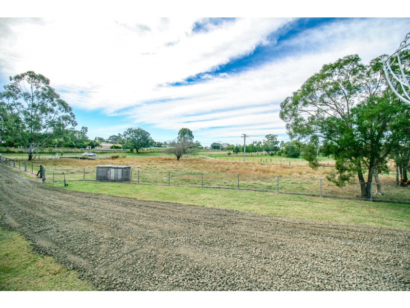14 Stocks Lane, Walloon QLD 4306