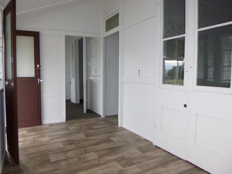 27 The Terrace, North Ipswich QLD 4305