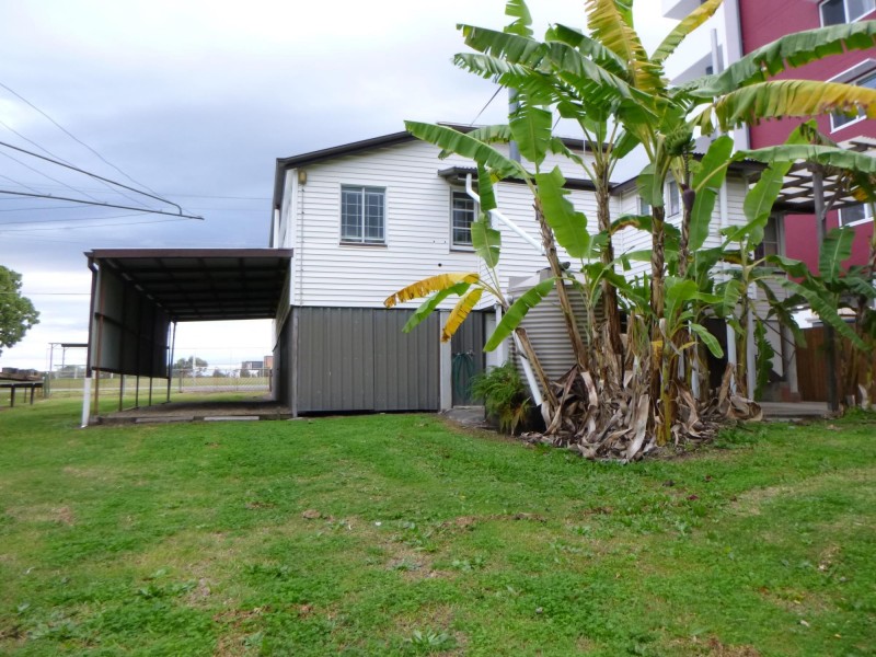 27 The Terrace, North Ipswich QLD 4305