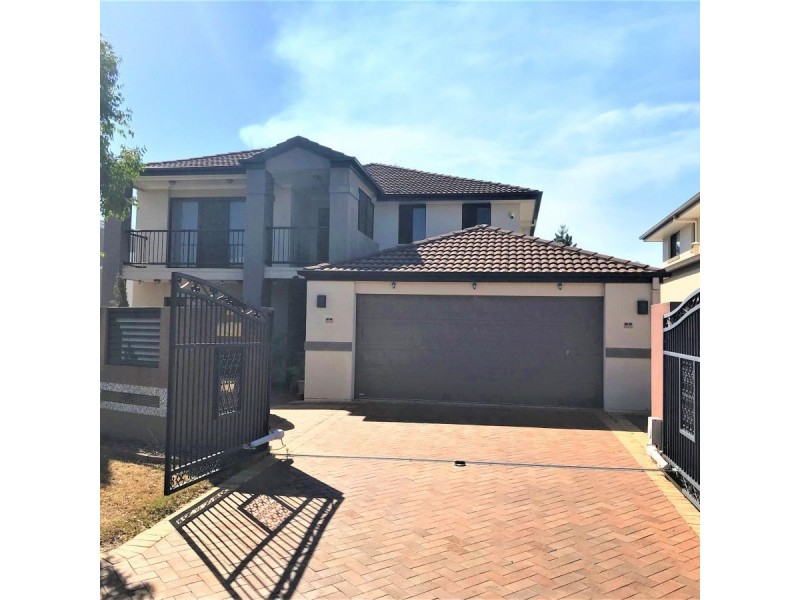 5 Coopers Close, Sinnamon Park QLD 4073