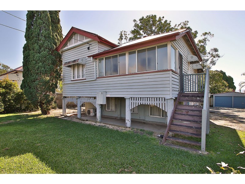 142 Blackstone Road, Silkstone QLD 4304