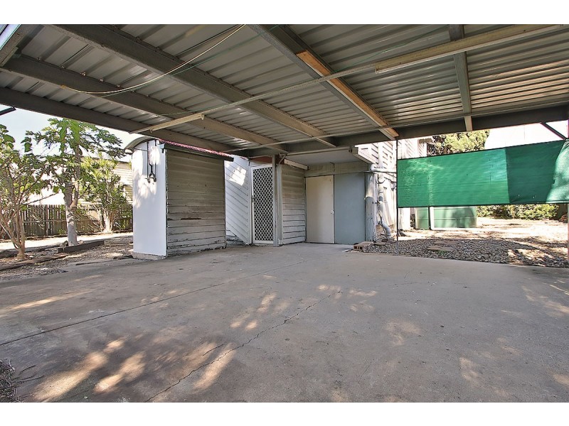 142 Blackstone Road, Silkstone QLD 4304