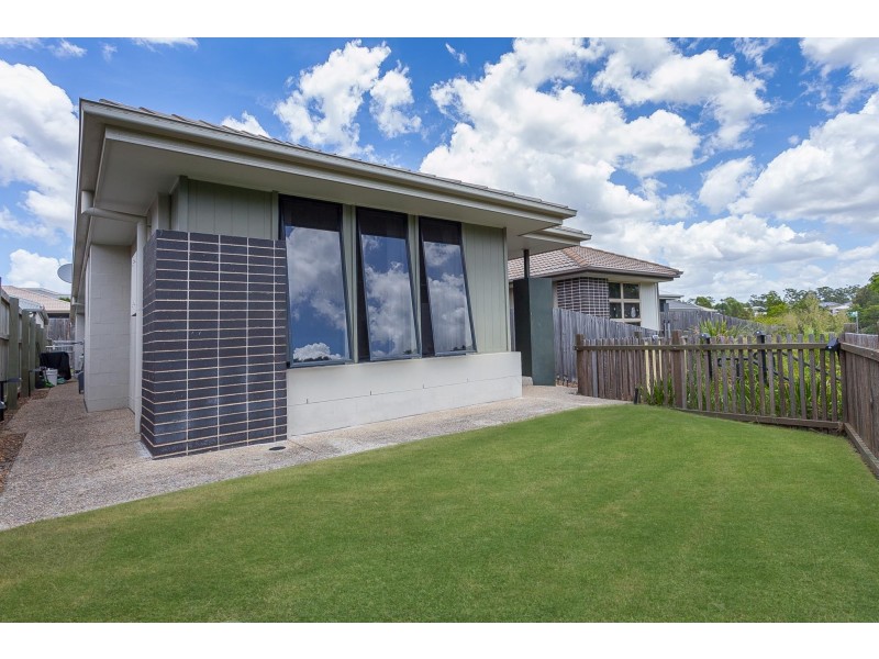 48 Sovereign Drive, Deebing Heights QLD 4306