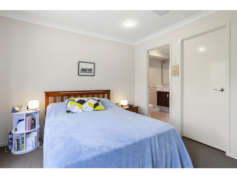 48 Sovereign Drive, Deebing Heights QLD 4306