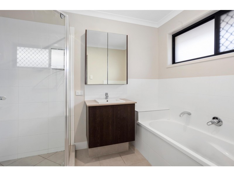 48 Sovereign Drive, Deebing Heights QLD 4306