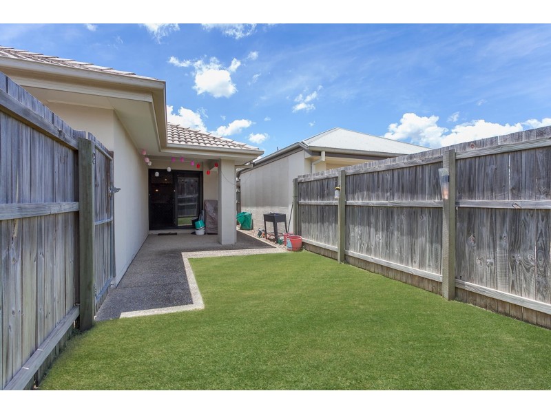 48 Sovereign Drive, Deebing Heights QLD 4306