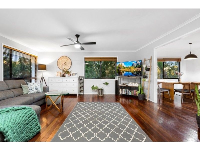 93 Fiona Street, Bellbird Park QLD 4300