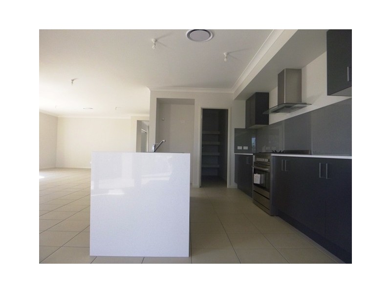 7 O’Connell Place, Bellbowrie QLD 4070