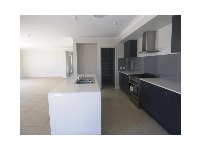 7 O’Connell Place, Bellbowrie QLD 4070