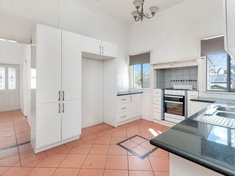 1 Eastwood Street, North Ipswich QLD 4305