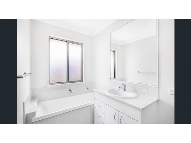 26 Moonlight Drive, Brassall QLD 4305