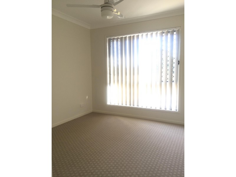 2/19 Nike Court, Wulkuraka QLD 4305