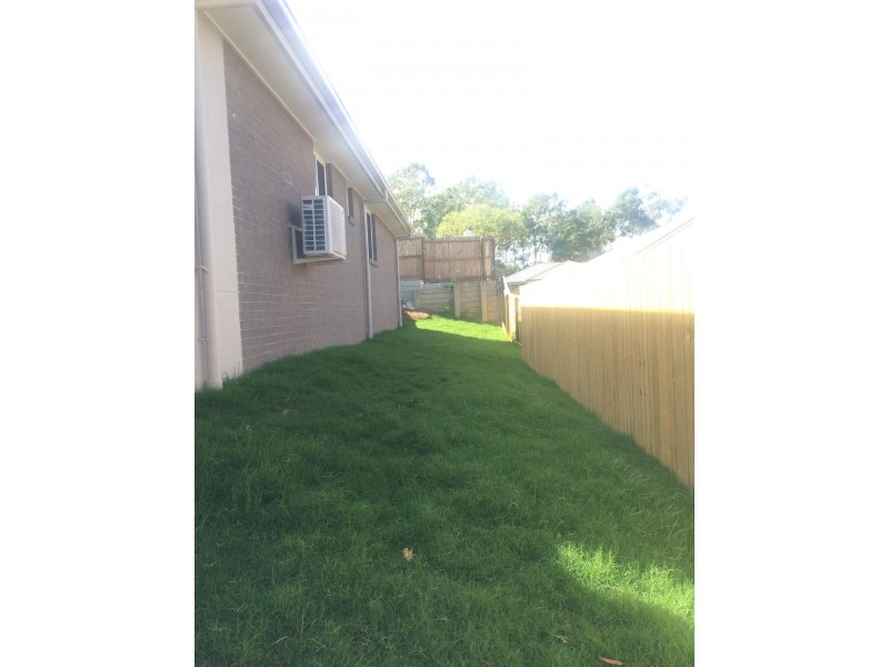 2/19 Nike Court, Wulkuraka QLD 4305