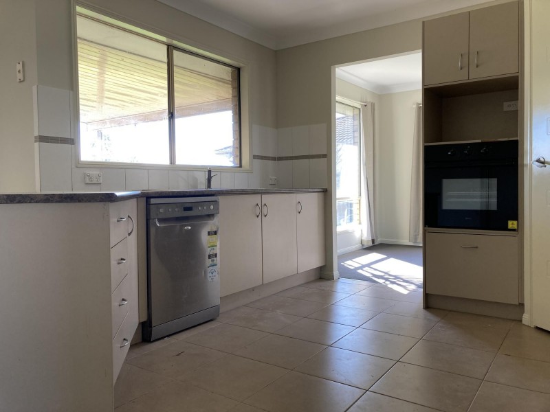 22 Bray Street, Lowood QLD 4311