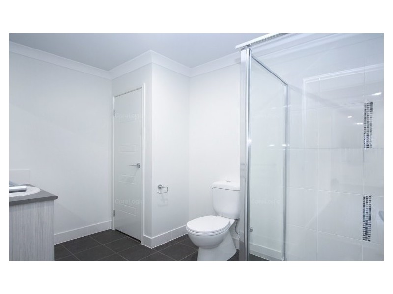 2/12 Melville Drive, Brassall QLD 4305