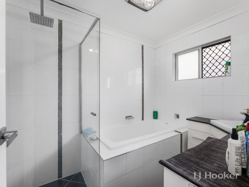 204 Whitehill Road, Raceview QLD 4305