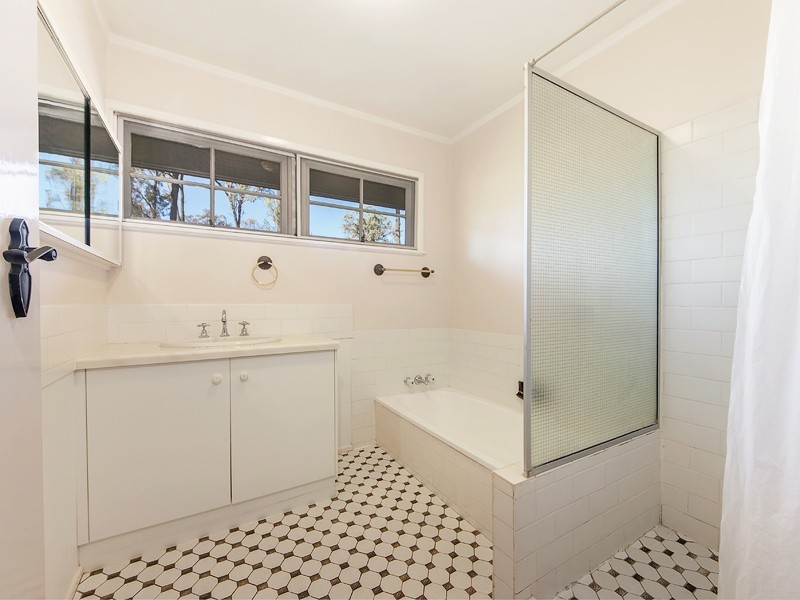 894 Wivenhoe Somerset Road, Fernvale QLD 4306