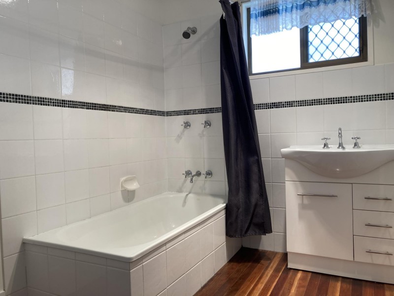 40 Rumsey Drive, Raceview QLD 4305