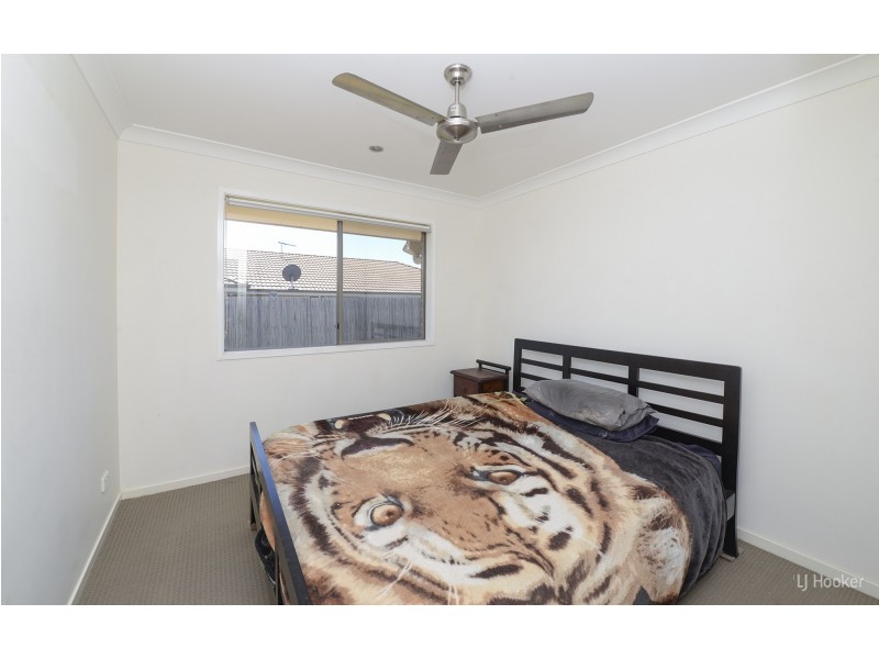 37 Peregrine Dr, Lowood QLD 4311