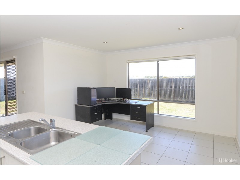 37 Peregrine Dr, Lowood QLD 4311