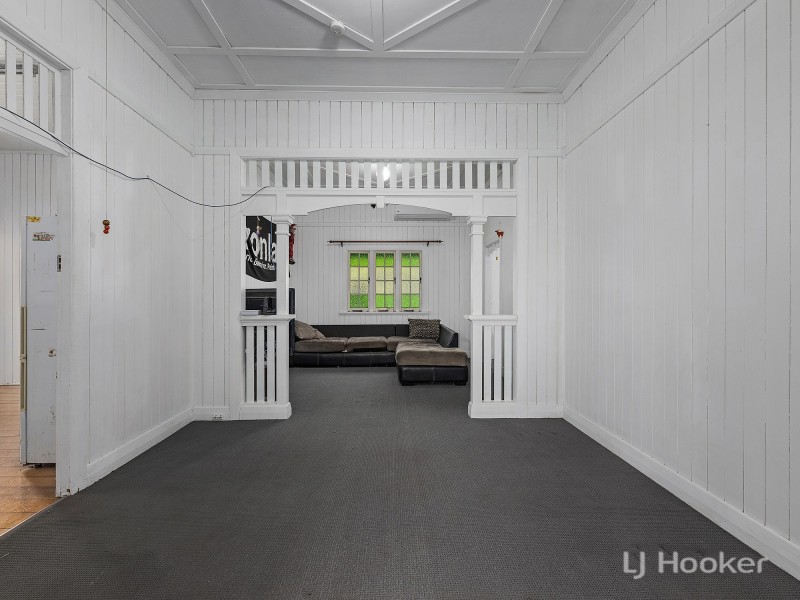 16 Montauban Street, Newtown QLD 4305