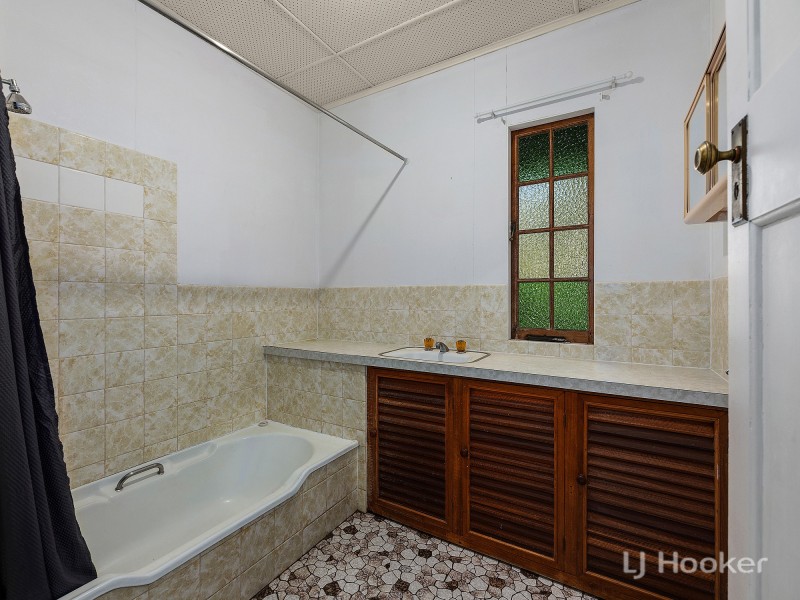 16 Montauban Street, Newtown QLD 4305