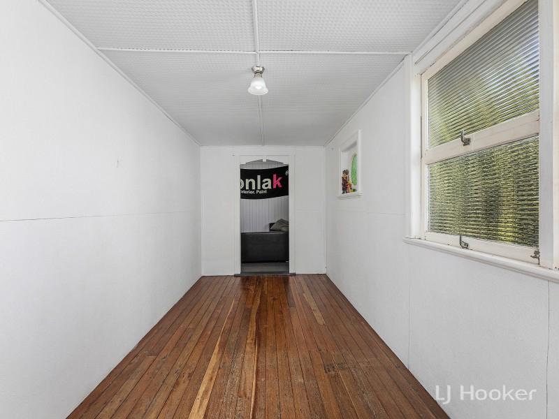 16 Montauban Street, Newtown QLD 4305