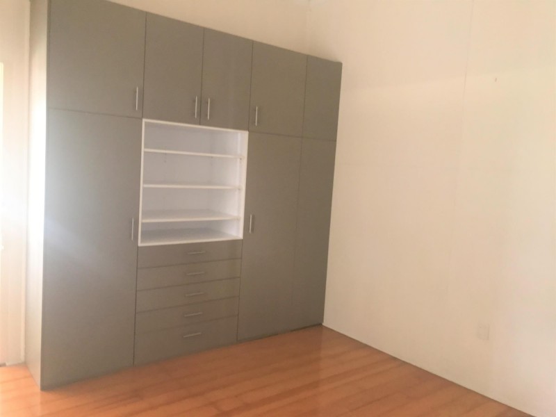 2/4 Sloman Street, Booval QLD 4304