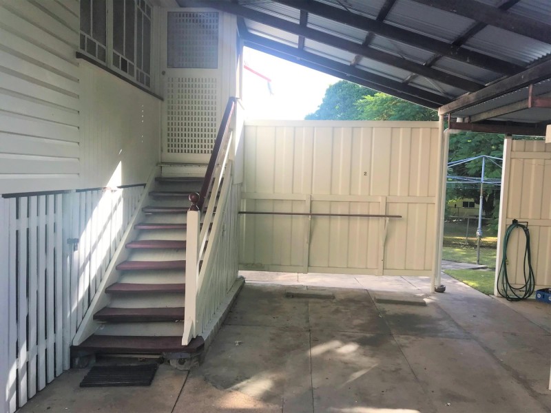 2/4 Sloman Street, Booval QLD 4304